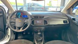 CHEVROLET - ONIX - 2013/2014 - Branca - R$ 51.900,00