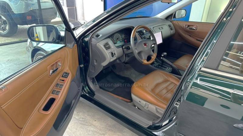 HONDA - ACCORD - 1998/1998 - Verde - R$ 39.900,00