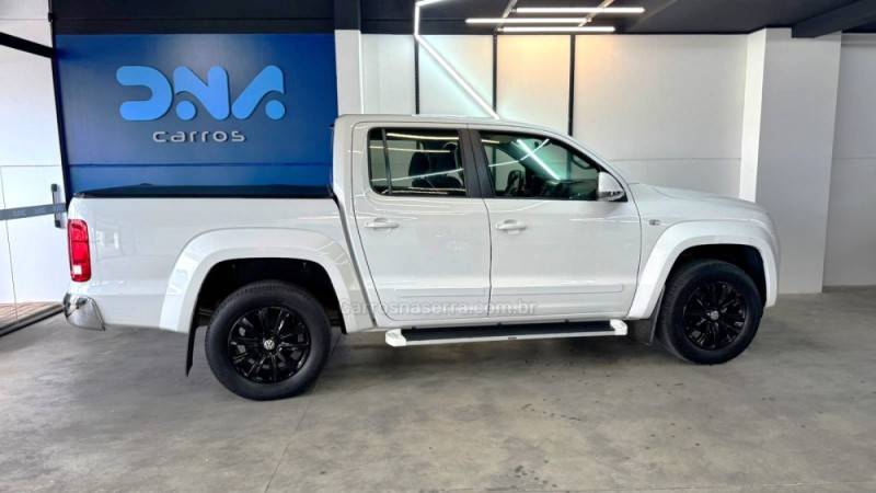 VOLKSWAGEN - AMAROK - 2014/2015 - Branca - R$ 108.900,00