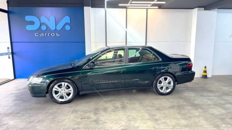 HONDA - ACCORD - 1998/1998 - Verde - R$ 39.900,00