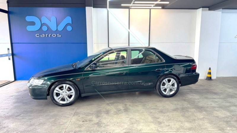 HONDA - ACCORD - 1998/1998 - Verde - R$ 39.900,00