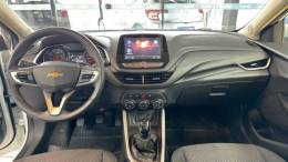 CHEVROLET - ONIX - 2022/2023 - Branca - R$ 72.900,00