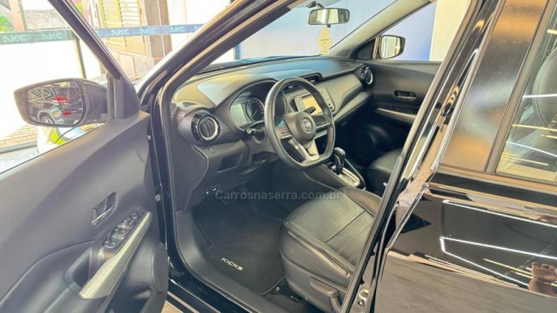 NISSAN - KICKS - 2017/2017 - Preta - R$ 86.900,00