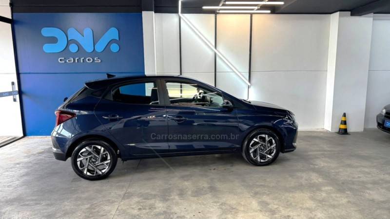 HYUNDAI - HB20 - 2023/2024 - Azul - R$ 92.900,00