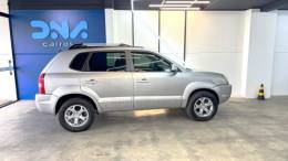 HYUNDAI - TUCSON - 2009/2010 - Prata - R$ 45.900,00