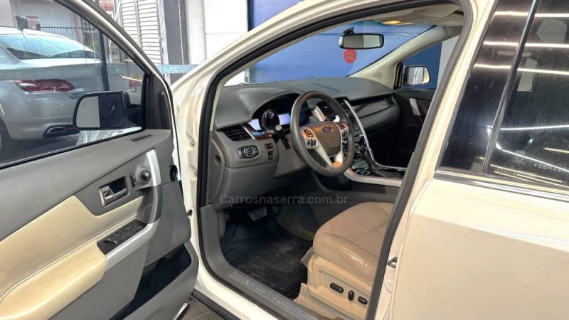 FORD - EDGE - 2012/2013 - Branca - R$ 68.900,00