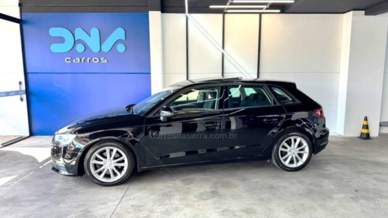 AUDI - A3 - 2014/2014 - Preta - R$ 95.900,00