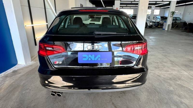 AUDI - A3 - 2014/2014 - Preta - R$ 95.900,00